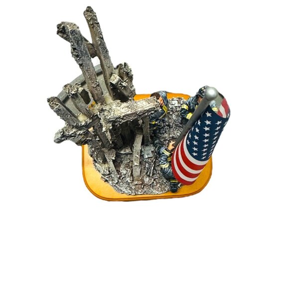 Vanmark 2001 Red Hats of Courage Image of Hope 9/11 Collectible Statue FM89448 - Picture 13 of 13